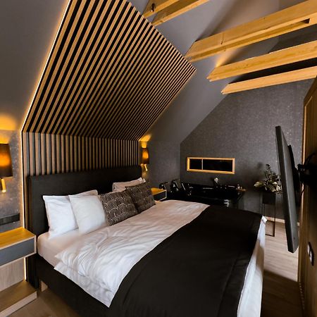 Twin Premium Apartman Тихани Екстериор снимка