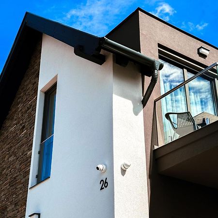 Twin Premium Apartman Тихани Екстериор снимка