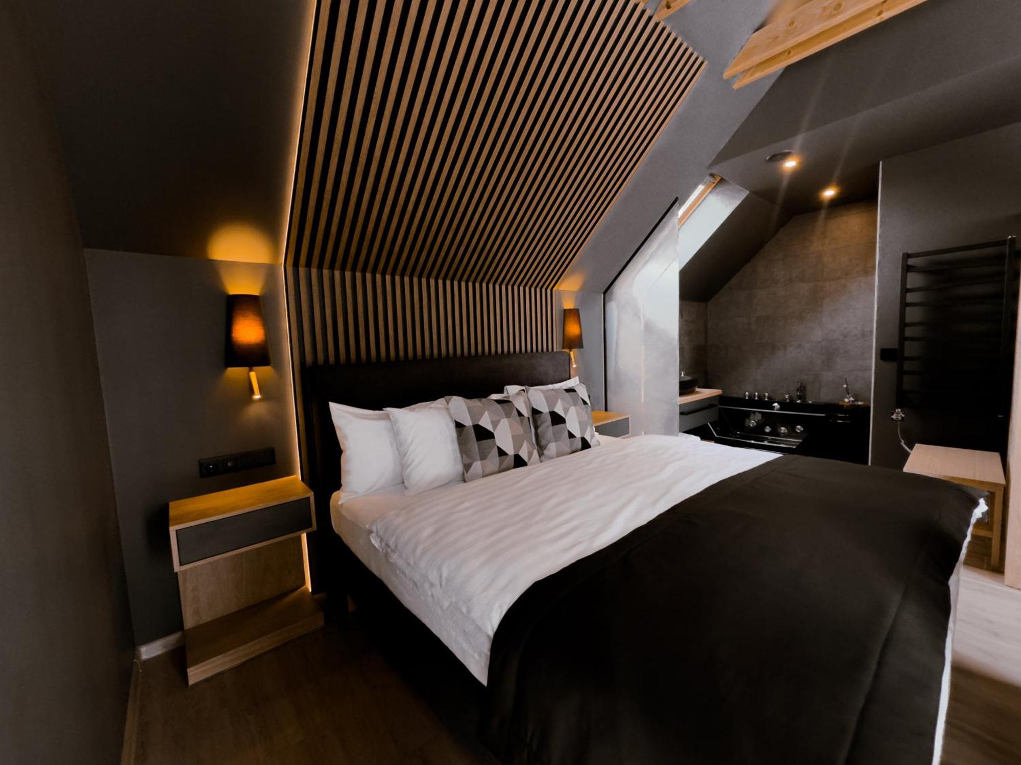 Twin Premium Apartman Тихани Екстериор снимка