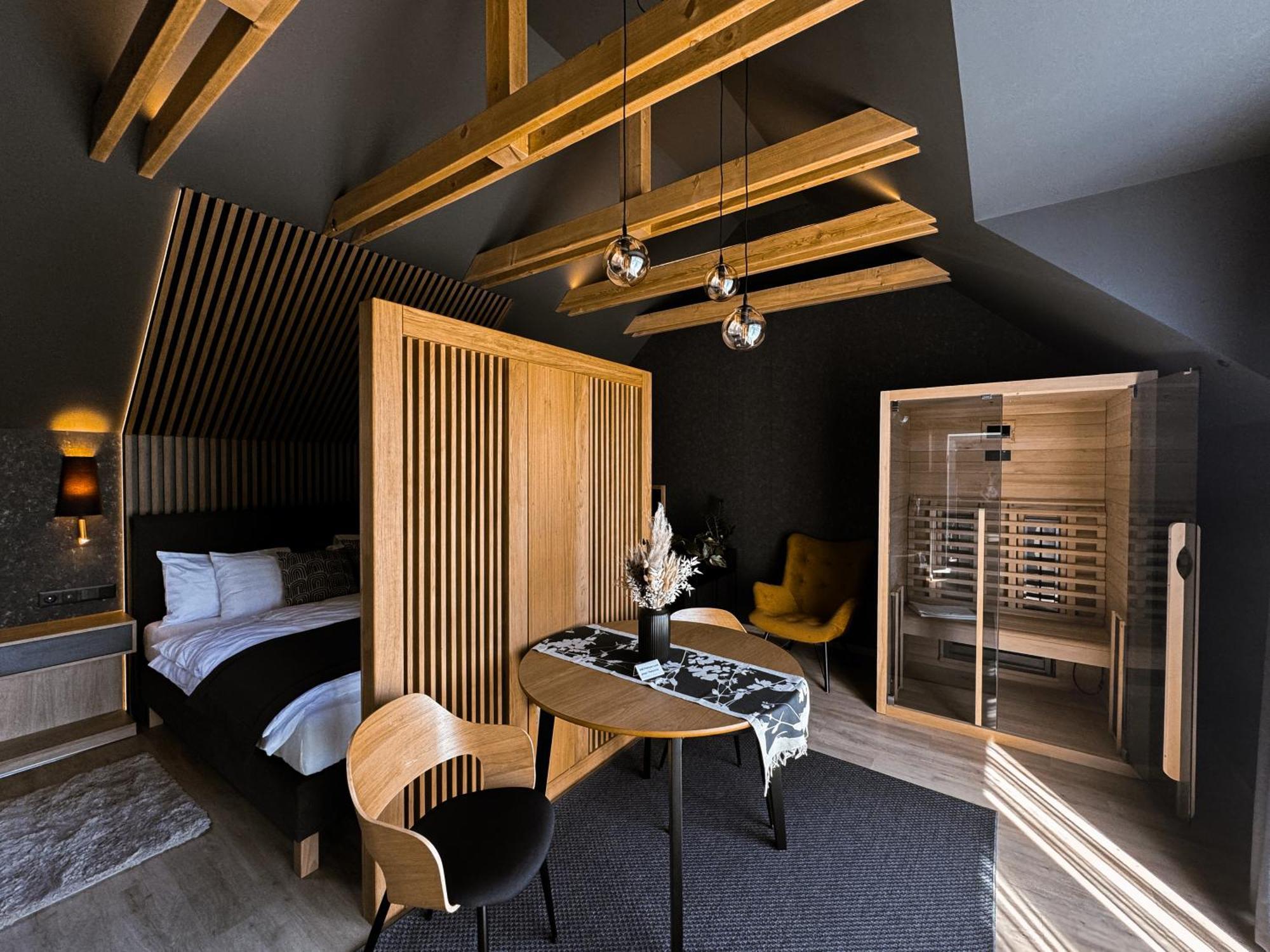 Twin Premium Apartman Тихани Екстериор снимка