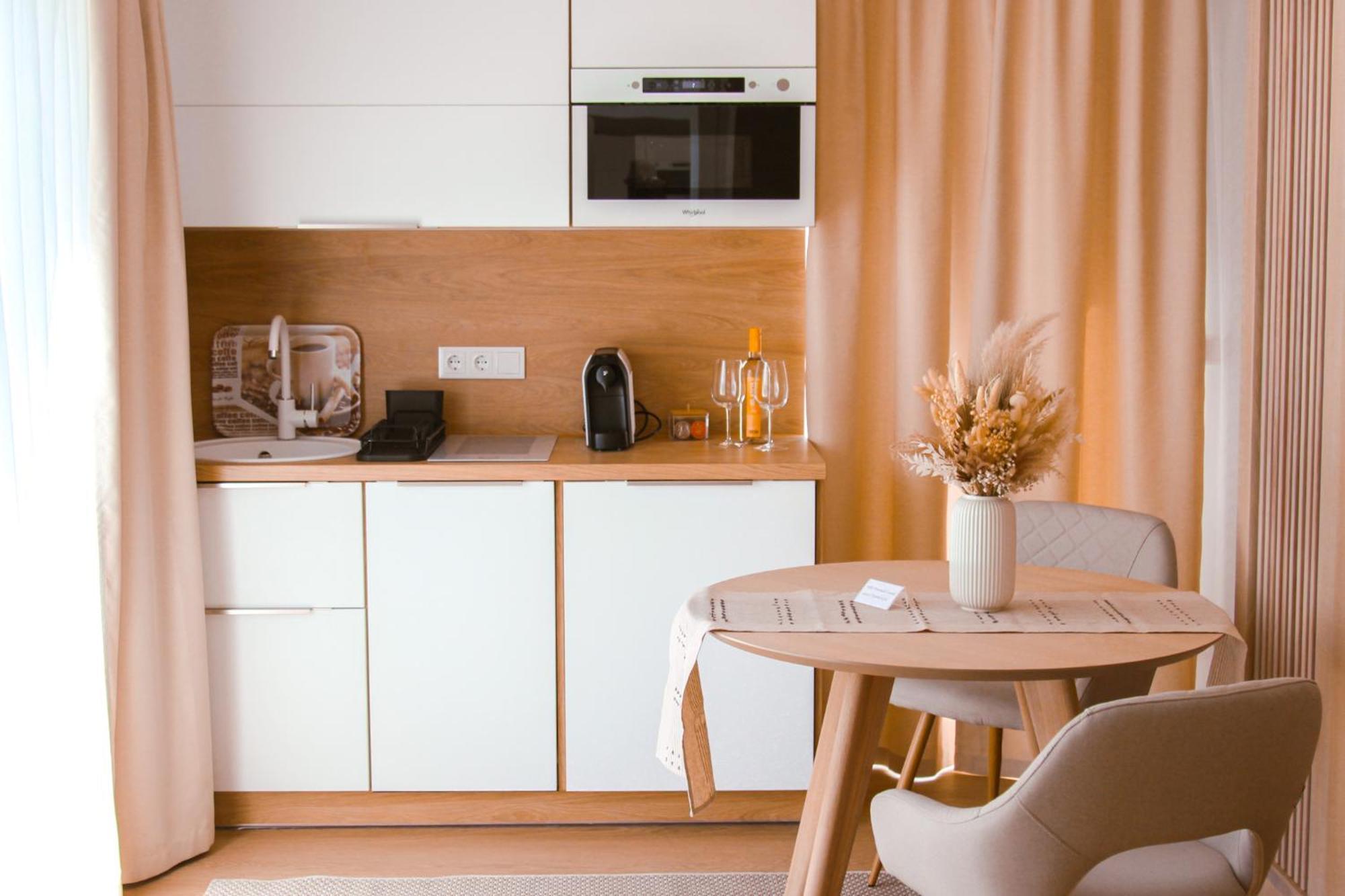 Twin Premium Apartman Тихани Екстериор снимка