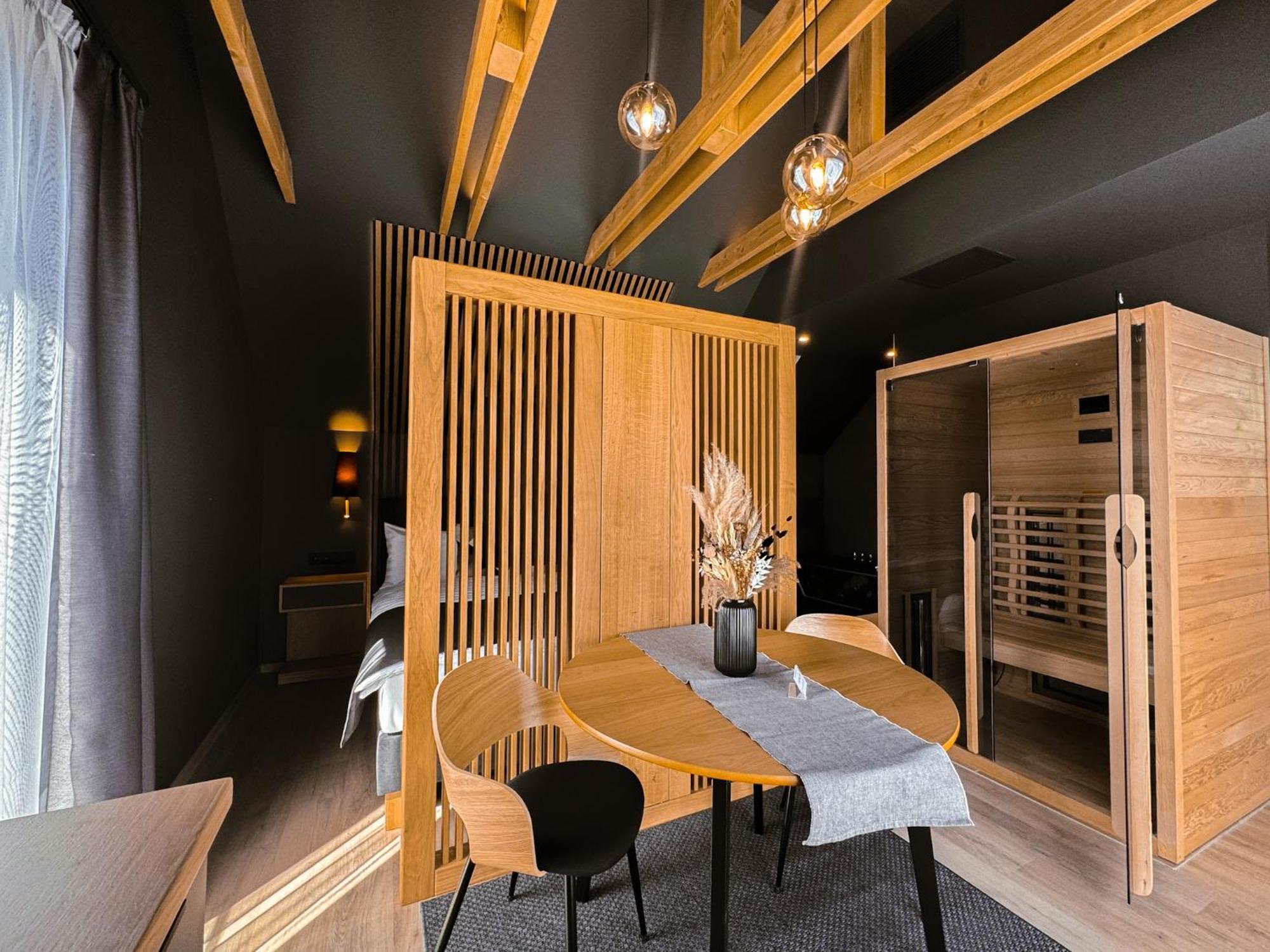 Twin Premium Apartman Тихани Екстериор снимка