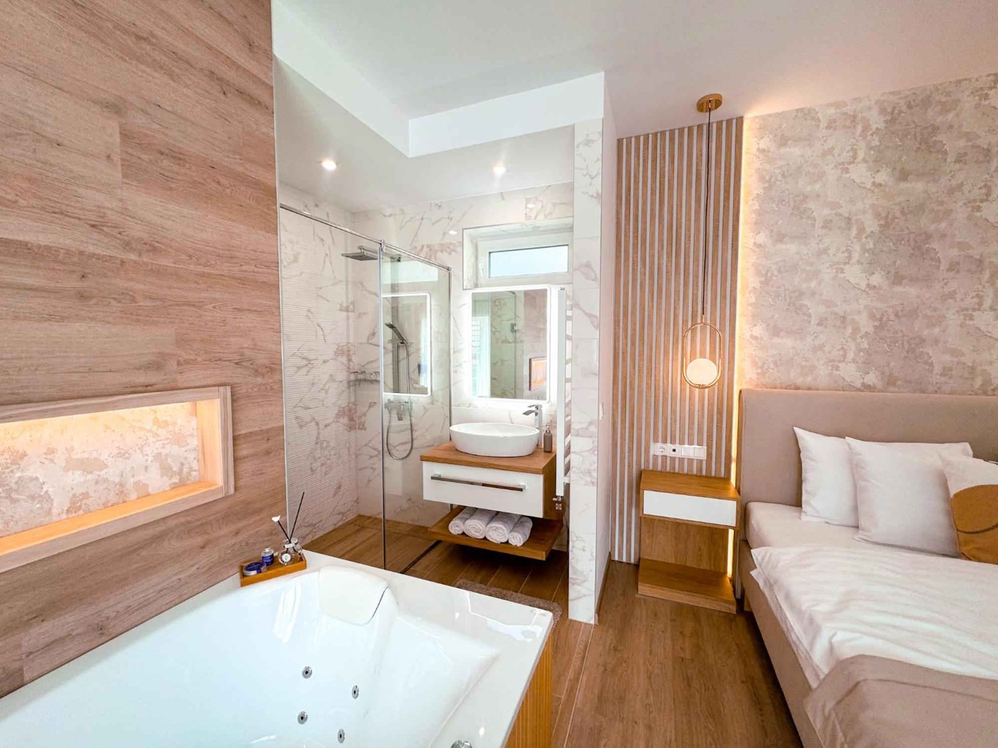 Twin Premium Apartman Тихани Екстериор снимка