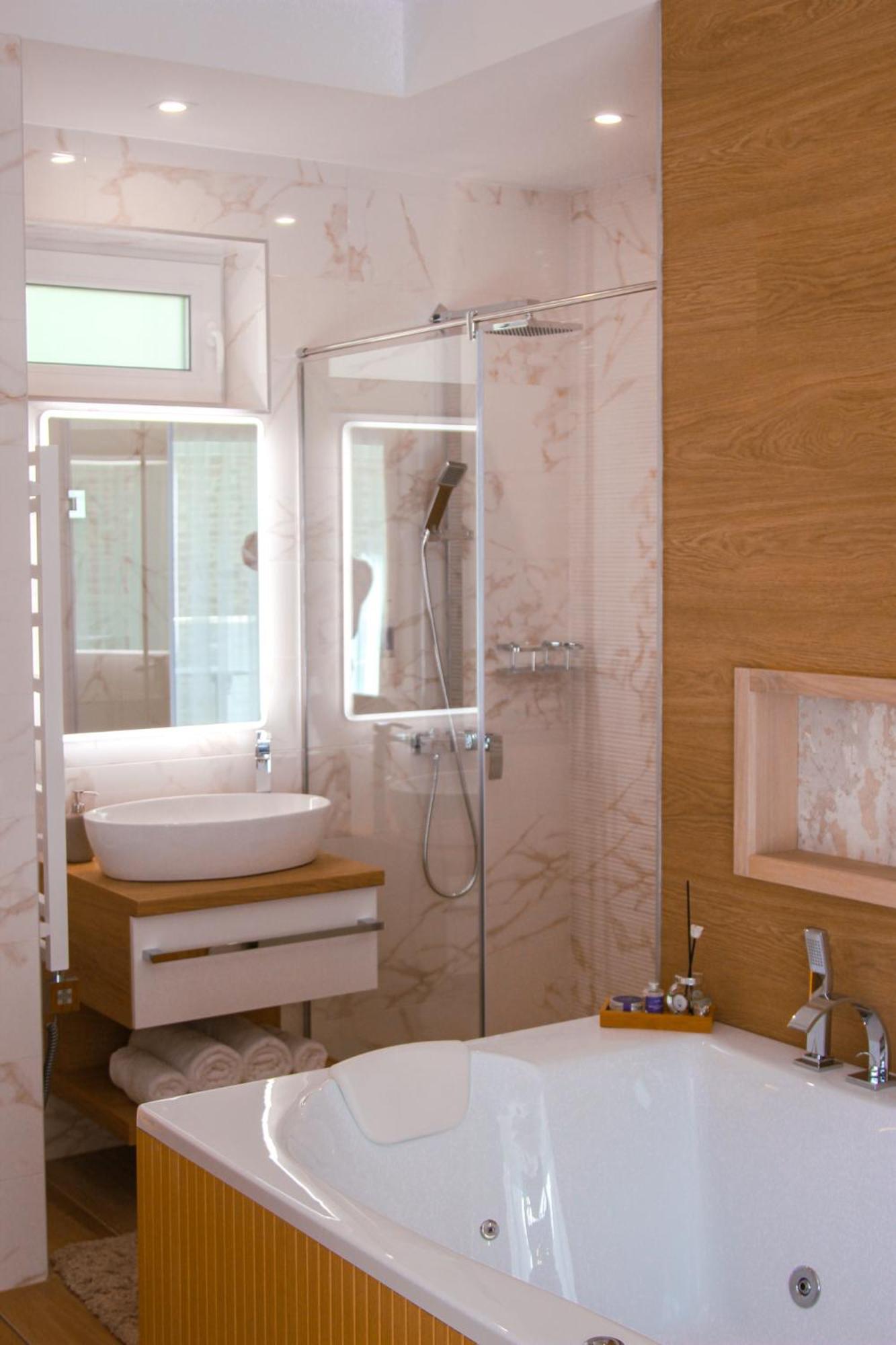Twin Premium Apartman Тихани Екстериор снимка